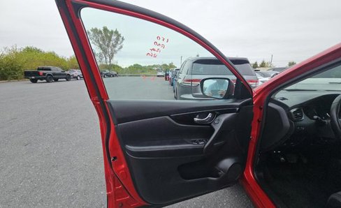 Used 2018 Nissan Rogue Sport SV w/ SV All-Weather Package image 16