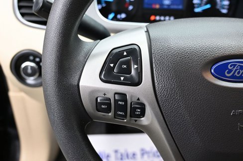Used 2016 Ford Taurus SE image 10