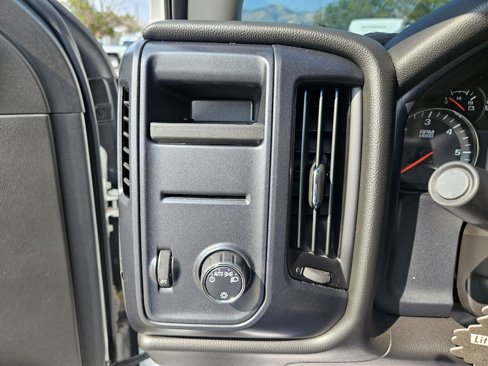 Used 2018 Chevrolet Silverado 1500 W/T w/ Trailering Package image 20