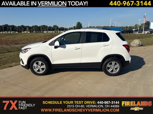 Certified 2022 Chevrolet Trax LT w/ LT Convenience Package image 2