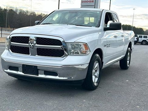 Used 2014 RAM 1500 Classic SLT image 3