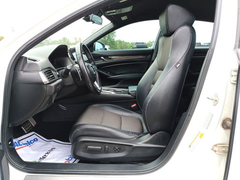 Used 2018 Honda Accord Sport image 18