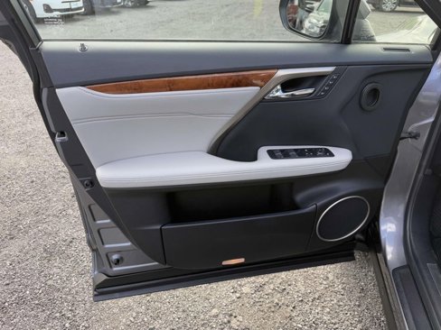 Used 2018 Lexus RX 350L w/ Premium Package image 12