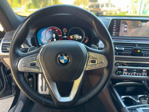 Used 2018 BMW 750Li xDrive image 20