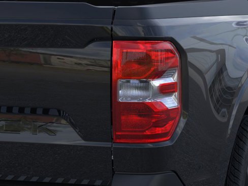 New 2025 Ford Maverick XLT image 22