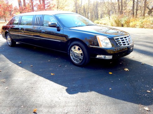 Used 2011 Cadillac DTS Limousine image 8
