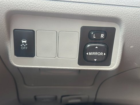 Used 2012 Toyota Corolla LE image 24