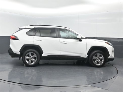 Used 2022 Toyota RAV4 XLE image 8