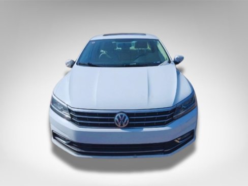 Used 2016 Volkswagen Passat 1.8T SE w/ Lighting Package (P06) image 5