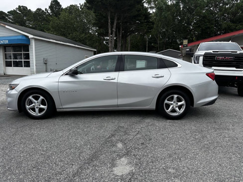 Used 2017 Chevrolet Malibu LS image 3