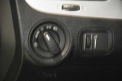 Used 2019 Dodge Journey SE image 9