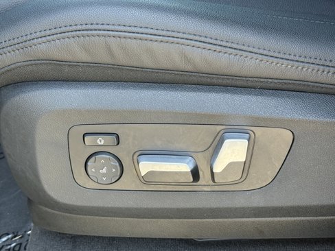 Certified 2022 BMW X5 xDrive45e w/ Climate Comfort Package image 21