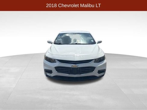 Used 2018 Chevrolet Malibu LT image 2