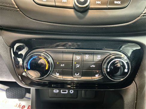Used 2023 Buick Encore GX Preferred w/ Cold Weather Comfort Package image 16