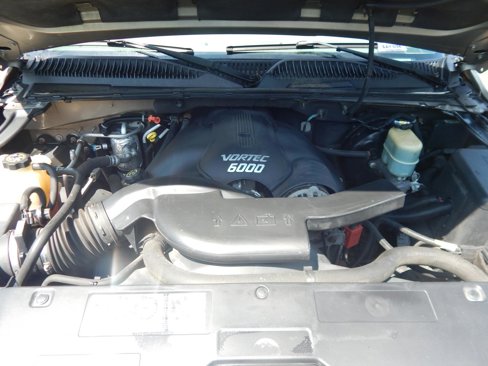 Used 2002 GMC Yukon Denali image 18