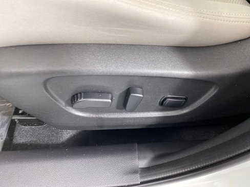 Used 2017 Nissan Rogue Sport SV w/ SV Premium Package image 8