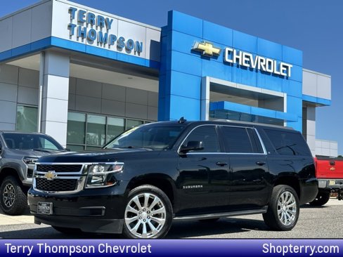 Used 2018 Chevrolet Suburban LT image 1