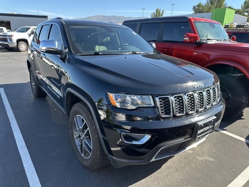 Used 2017 Jeep Grand Cherokee Limited image 2