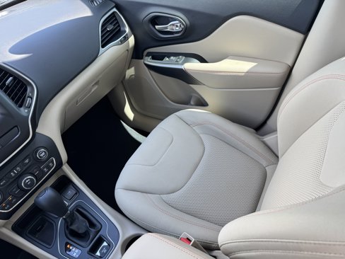 Used 2020 Jeep Cherokee Latitude image 17