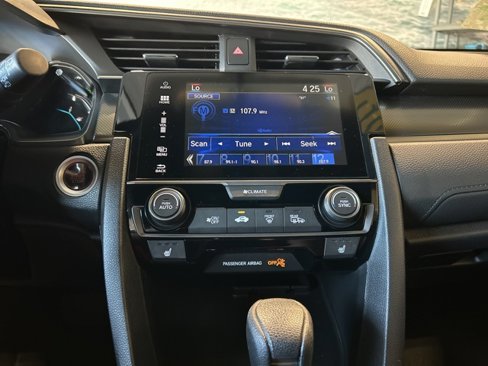 Used 2017 Honda Civic EX image 4