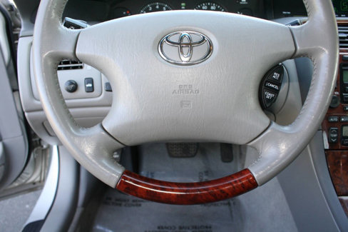 Used 2003 Toyota Avalon XLS image 12