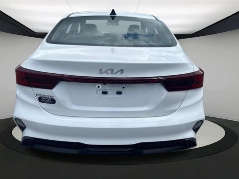 Used 2022 Kia Forte LXS image 5