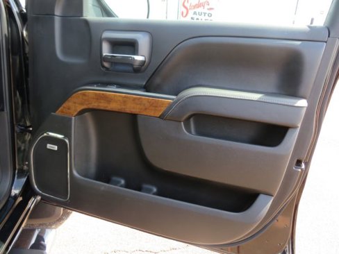 Used 2017 Chevrolet Silverado 1500 High Country image 36