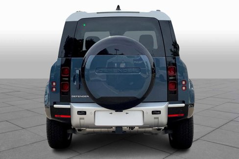 New 2025 Land Rover Defender 90 S image 4