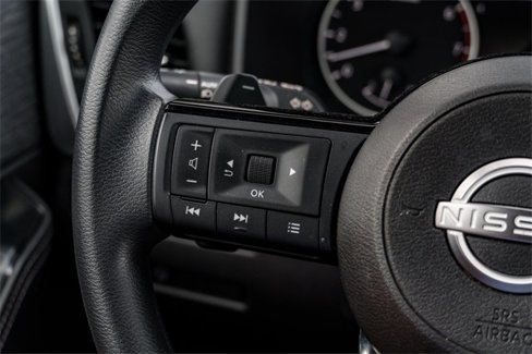 Used 2023 Nissan Rogue SV image 15