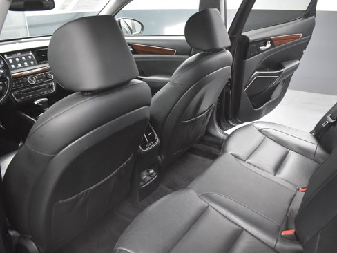 Used 2018 Kia Cadenza Technology image 14