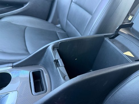 Used 2020 Chevrolet Malibu LT w/ Leather Package image 23