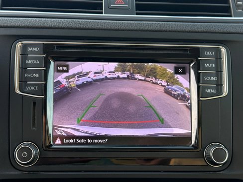 Used 2017 Volkswagen Jetta SE image 24