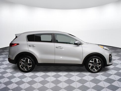 Used 2020 Kia Sportage EX image 8