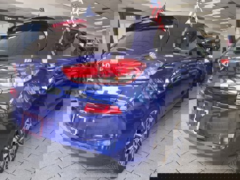Used 2019 Hyundai Elantra GT image 3