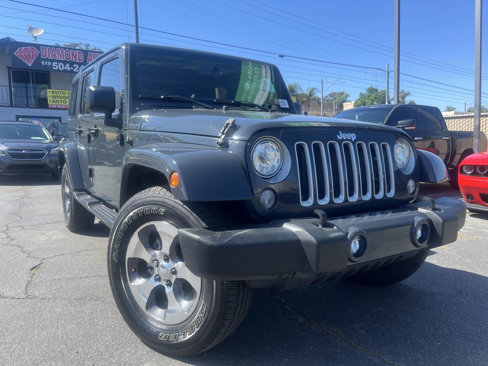 Used 2017 Jeep Wrangler Unlimited Sahara w/ Connectivity Group image 2