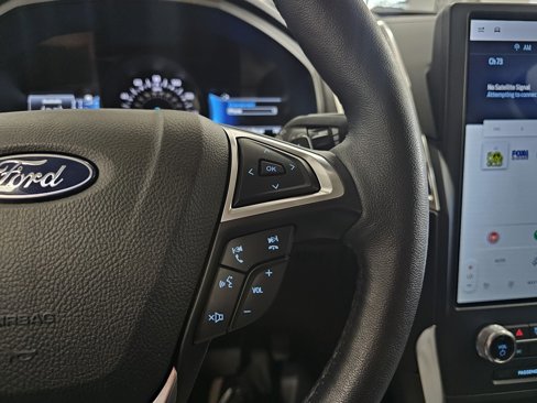 Used 2022 Ford Edge Titanium image 16