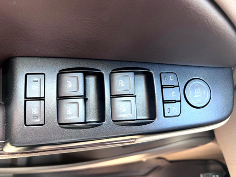 Used 2019 Chevrolet Tahoe LT w/ Luxury Package image 25