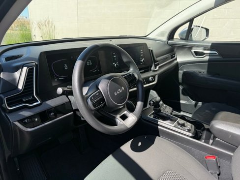Used 2023 Kia Sportage LX image 15