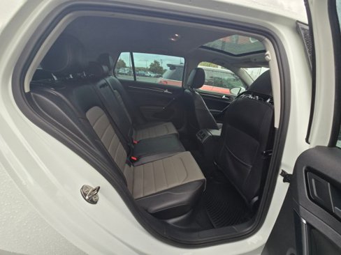 Used 2015 Volkswagen Golf SEL image 14