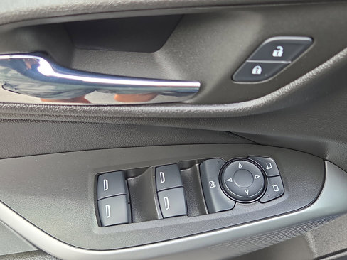 Certified 2024 Chevrolet Trax LS w/ LS Convenience Package image 32