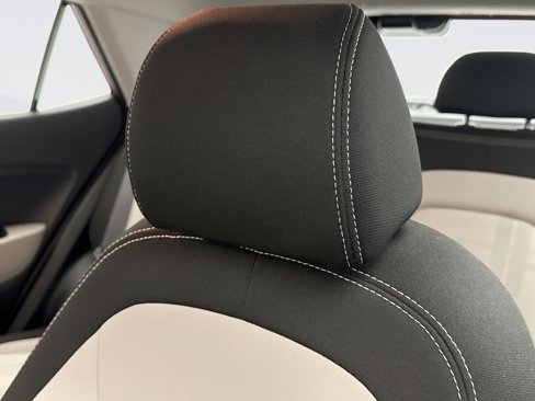 Used 2022 Hyundai Venue SEL image 8