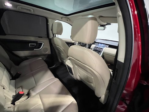 Used 2018 Land Rover Discovery Sport HSE image 42