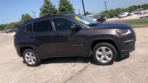Used 2019 Jeep Compass Latitude w/ Cold Weather Group image 4