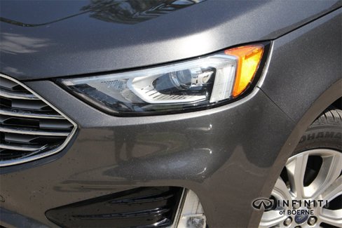 Used 2020 Ford Edge Titanium image 2