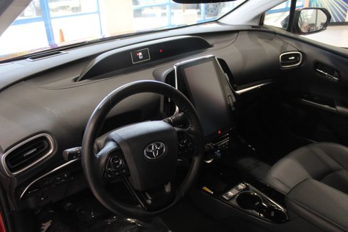 Used 2021 Toyota Prius Prime Limited image 10