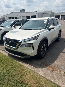 Used 2023 Nissan Rogue SV image 1