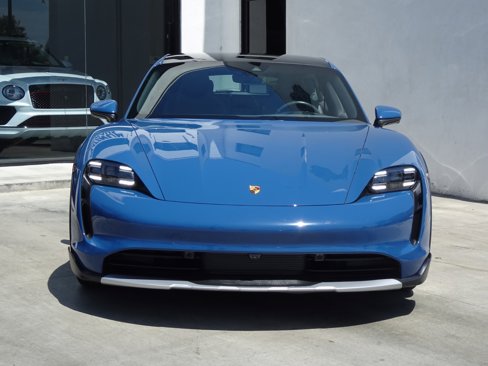 Used 2022 Porsche Taycan 4 Cross Turismo image 2