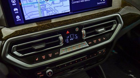 Certified 2022 BMW X4 xDrive30i w/ Convenience Package image 25