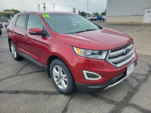 Used 2018 Ford Edge SEL w/ Equipment Group 201A image 2