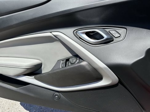 Used 2022 Chevrolet Camaro LT image 29